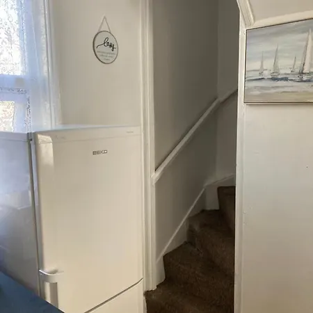3 Bed Town House Near Ryde Sea Front @ One Church Lane Exterior photo