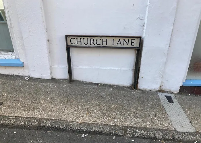 3 Bed Town House Near Ryde Sea Front @ One Church Lane