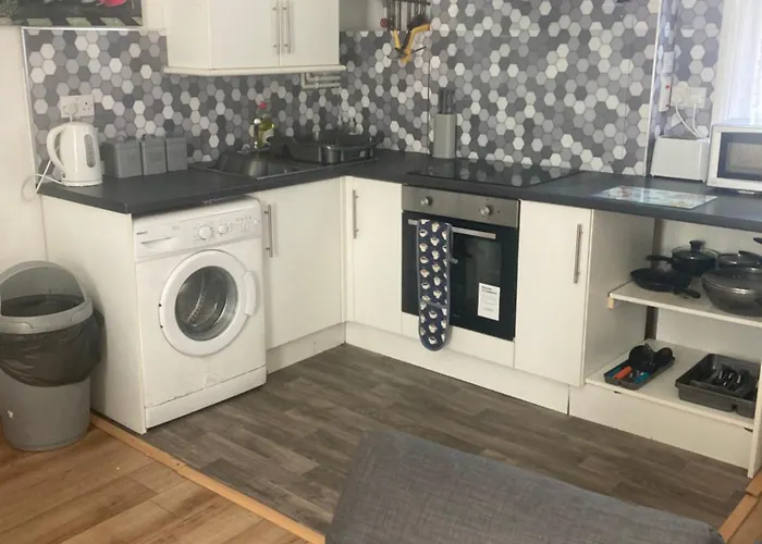 3 Bed Town House Near Ryde Sea Front @ One Church Lane