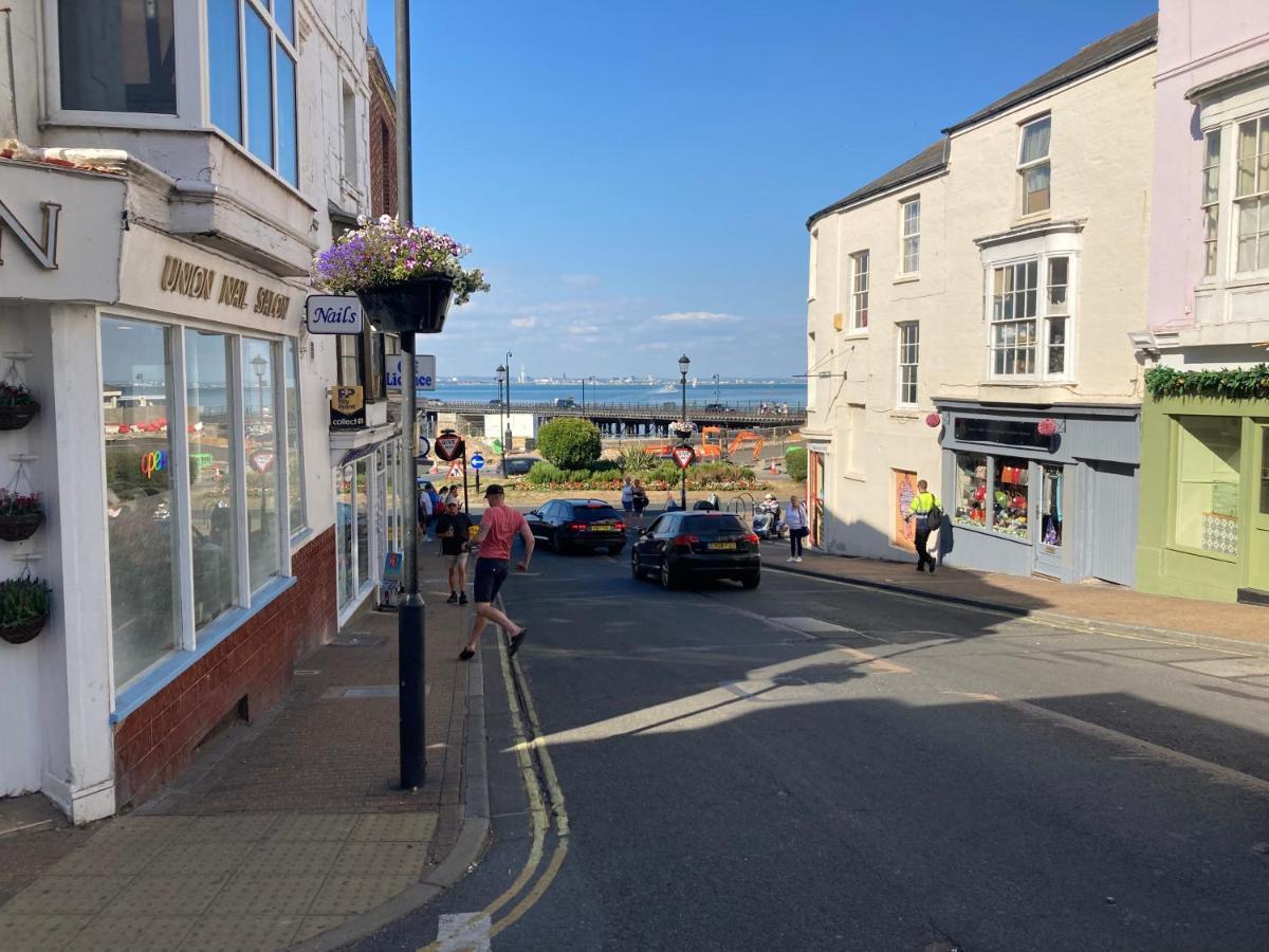 3 Bed Town House Near Ryde Sea Front @ One Church Lane * Ryde (Isle of Wight)