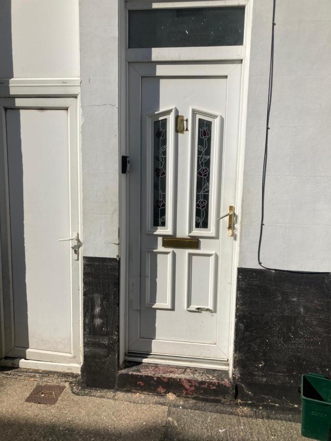 3 Bed Town House Near Ryde Sea Front @ One Church Lane *