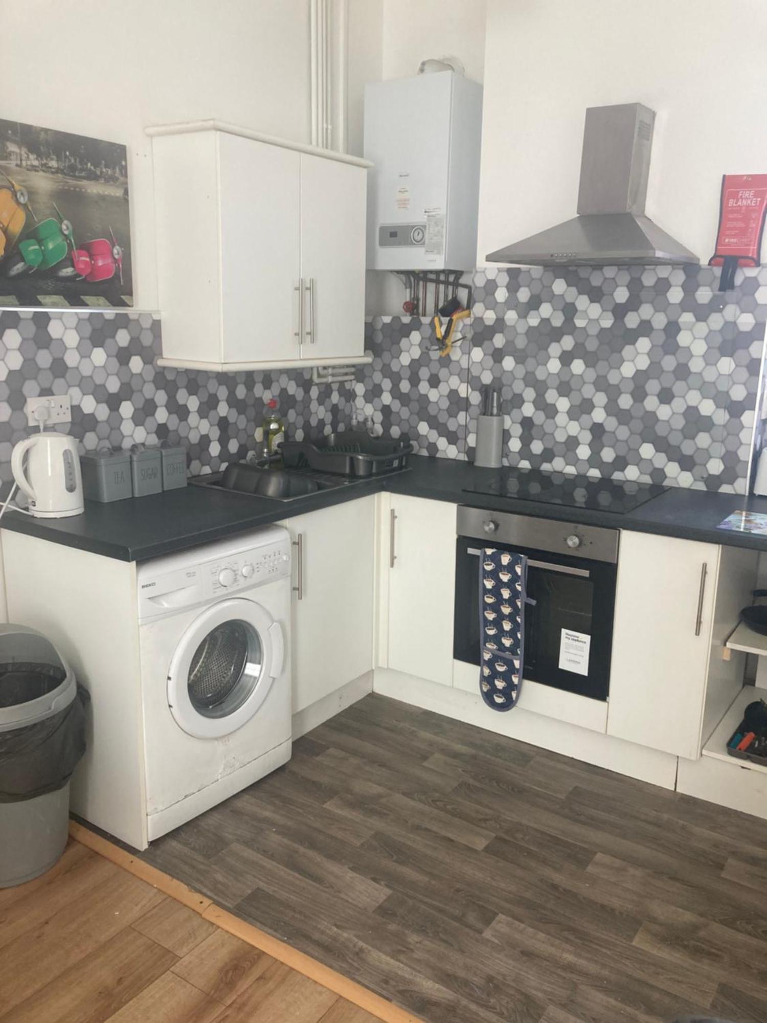 3 Bed Town House Near Ryde Sea Front @ One Church Lane Holiday home *